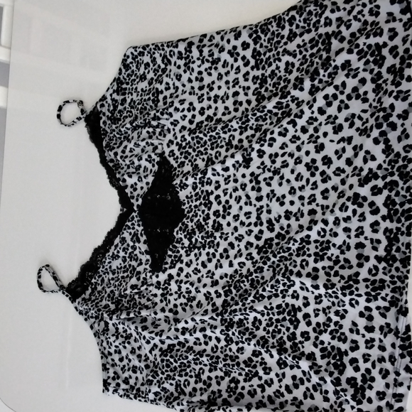 NWOT Ladies 2 piece pajama set - Picture 6 of 9